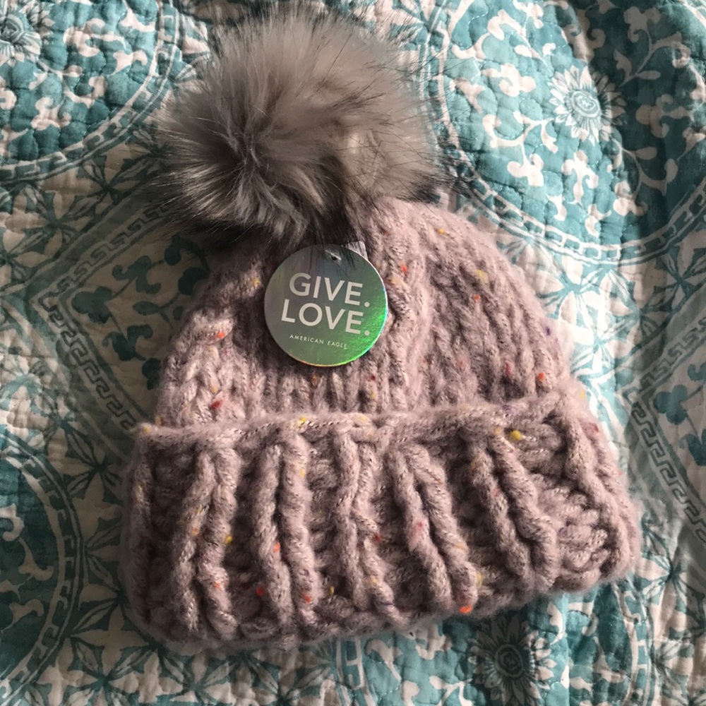 American Eagle winter hat with removable pompom